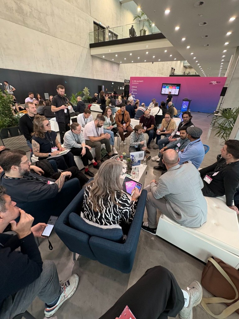 Peer exchange roundtable at the t3 CTO Summit, CityCube Berlin